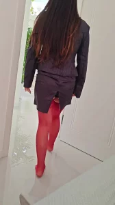 红丝母狗少妇后入骑剩大屁股，隔壁还有人，